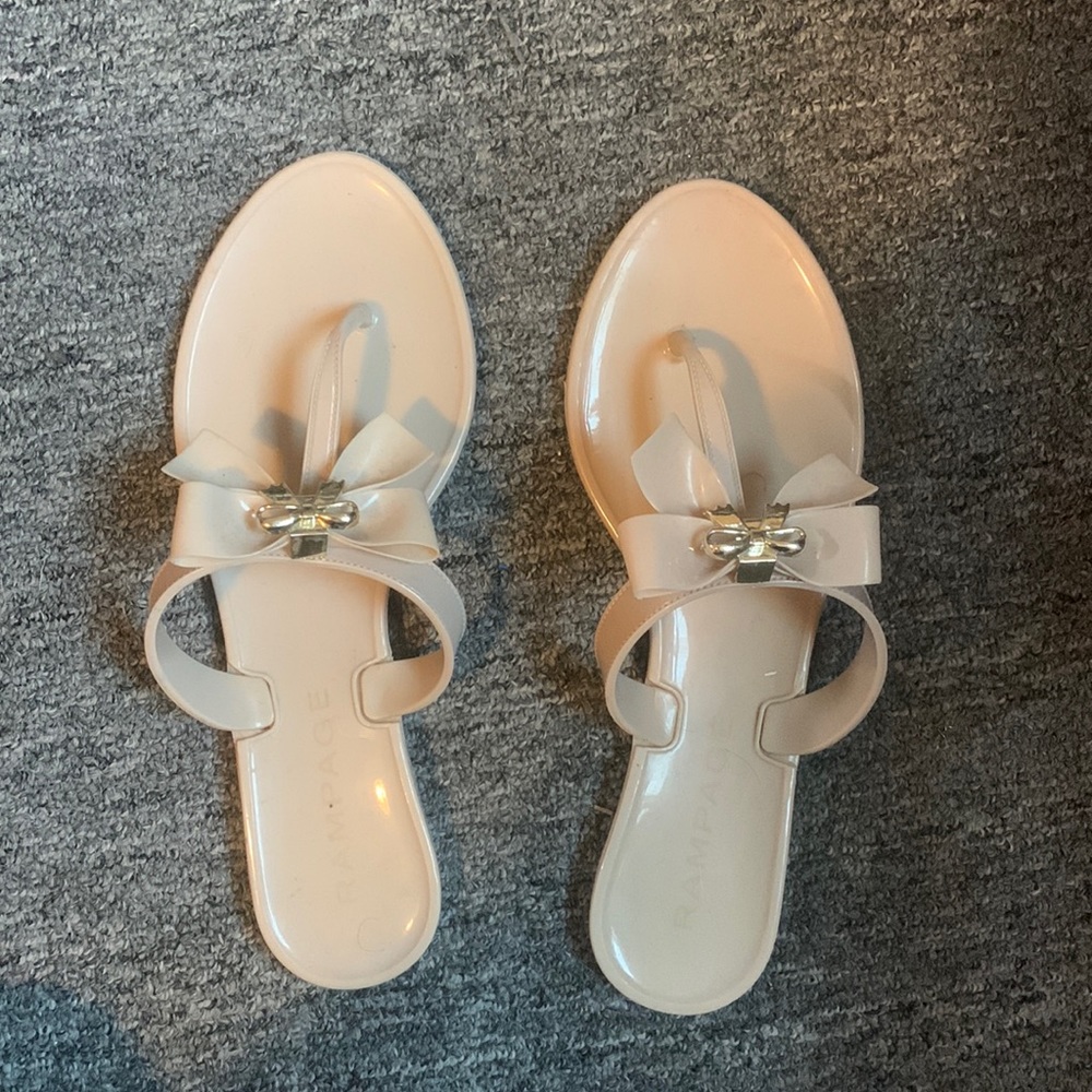 Sandals with a bow